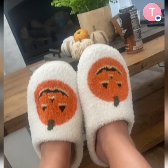 New soft Halloween Fall pumpkin slippers size 5 thru 10 available see al… - Picture 5 of 8